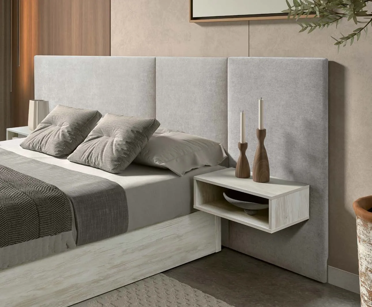 Grande tête de lit en panneaux de tissu gris avec chevet suspendu blanc